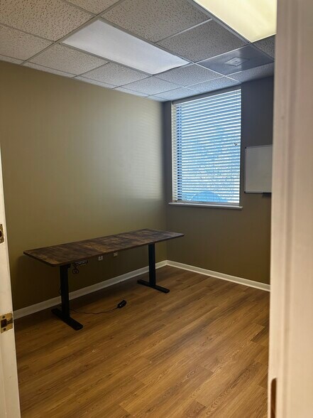 More Photos Of 3285 Associate Dr, North Charleston Light Distribution For Sale