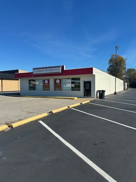 Primary Photo Of 2418 Fort Campbell Blvd, Hopkinsville Storefront For Lease