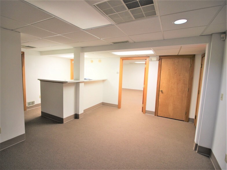 More Photos Of 227 Chelmsford St, Chelmsford Medical For Lease