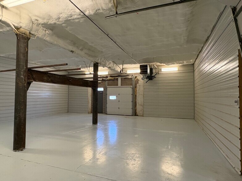 More Photos Of 4201 W 1st St, Duluth Warehouse For Sale