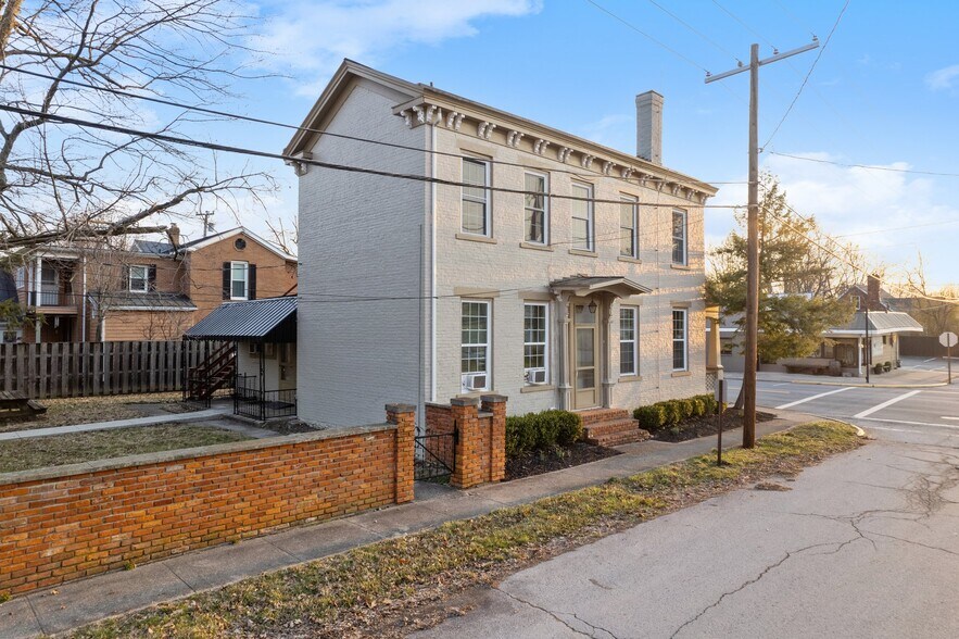 More Photos Of 301 N Main St, Georgetown Healthcare For Sale