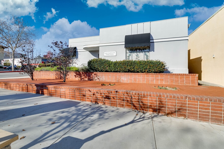 More Photos Of 95 W Sierra Madre Blvd, Sierra Madre Medical For Sale