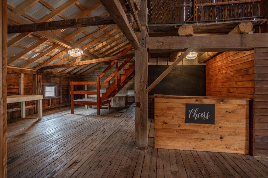 More Photos Of 211 Hanks Rd, Troy Hospitality For Sale