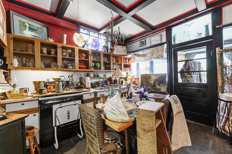 More Photos Of 133 Front St, Housatonic Apartments For Sale