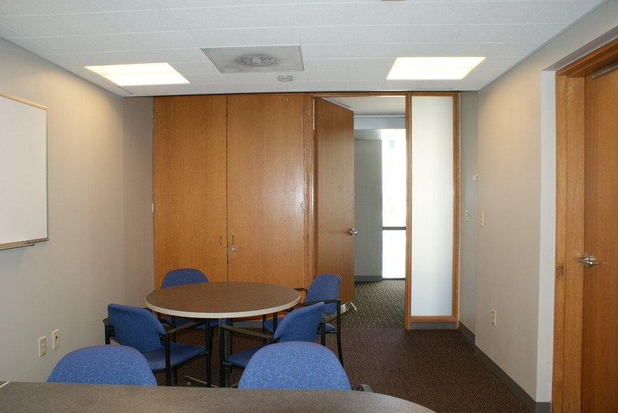 More Photos Of 750 N Lincoln Memorial Dr, Milwaukee Sports And Entertainment For Lease