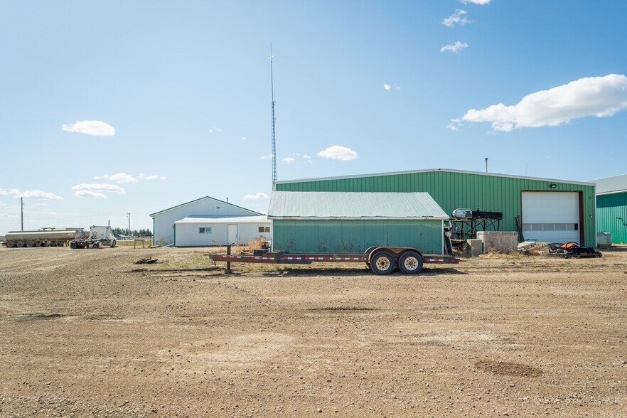 More Photos Of 310 Williams Industrial Dr, Neilburg Service For Sale