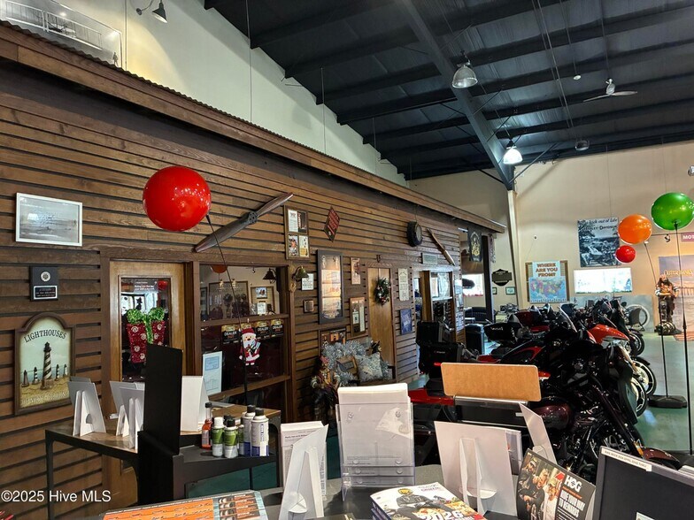 More Photos Of 8739 Caratoke Hwy, Harbinger General Retail For Sale