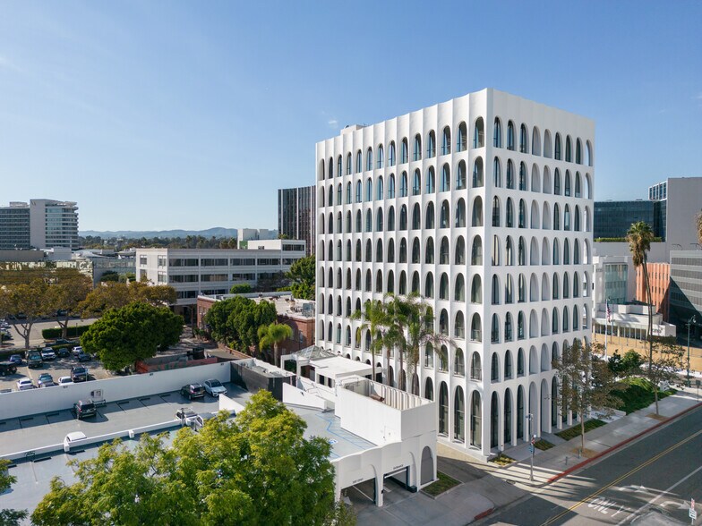 More Photos Of 9720 Wilshire Blvd, Beverly Hills Office For Lease