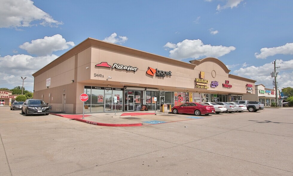 More Photos Of 9441 Cullen Blvd, Houston Unknown For Lease