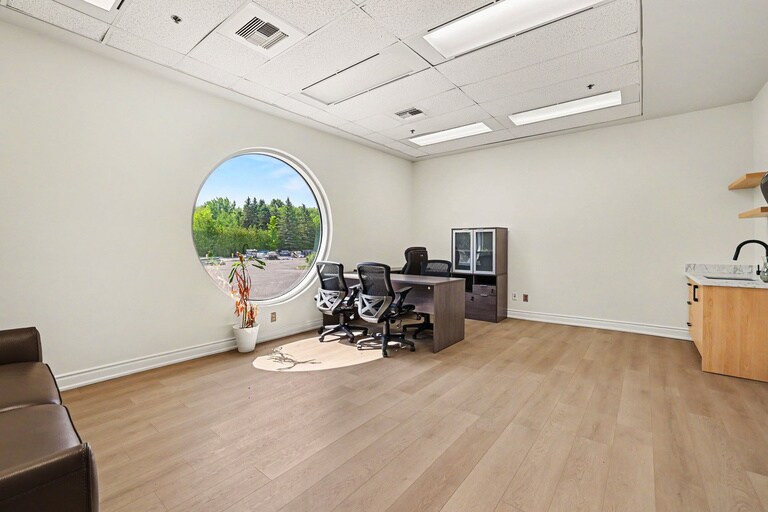 More Photos Of 90 Bill Leathem Dr, Ottawa Distribution For Sale