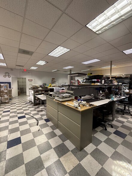 More Photos Of 4 Sierra Way St, Georgetown Light Distribution For Sale