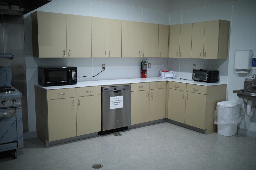 More Photos Of 2007 FM 2004 Dr, Richwood Daycare Center For Sale