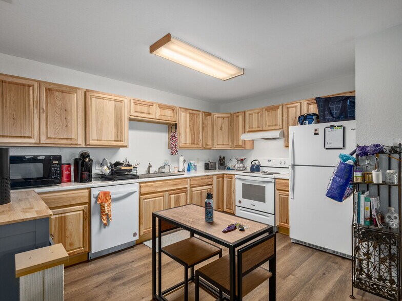 More Photos Of 222 T F Kirkpatrick Way, Candler Apartments For Sale
