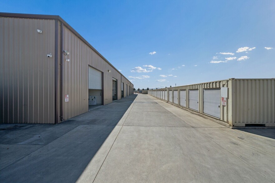 More Photos Of 2920 Industrial Ct, Fairfield Warehouse For Lease
