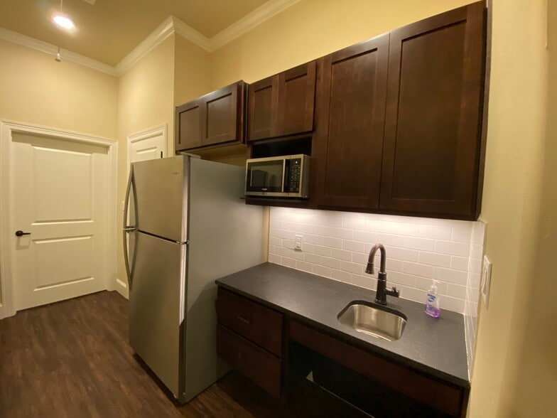 More Photos Of 609 Strada Cir, Mansfield Medical For Lease