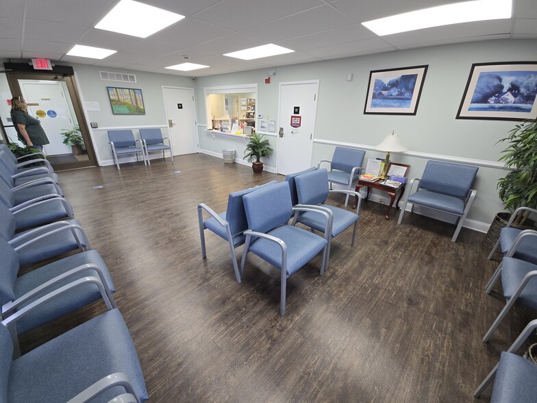 More Photos Of 1095 S Bradford St, Dover Medical For Sale