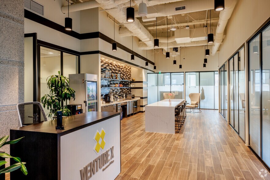 Primary Photo Of 6400 S Fiddlers Green Cir, Greenwood Village Coworking Space