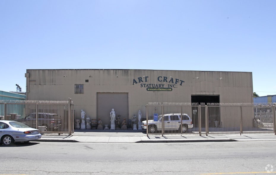 More Photos Of 10441 Edes Ave, Oakland Unknown For Lease