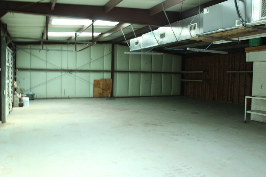 More Photos Of 6523 Harrietts Bluff Rd, Woodbine Freestanding For Sale