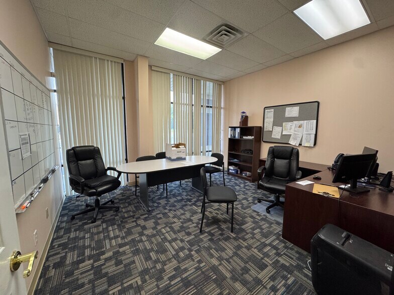 More Photos Of 1520 Memorial Blvd, Murfreesboro General Retail For Lease