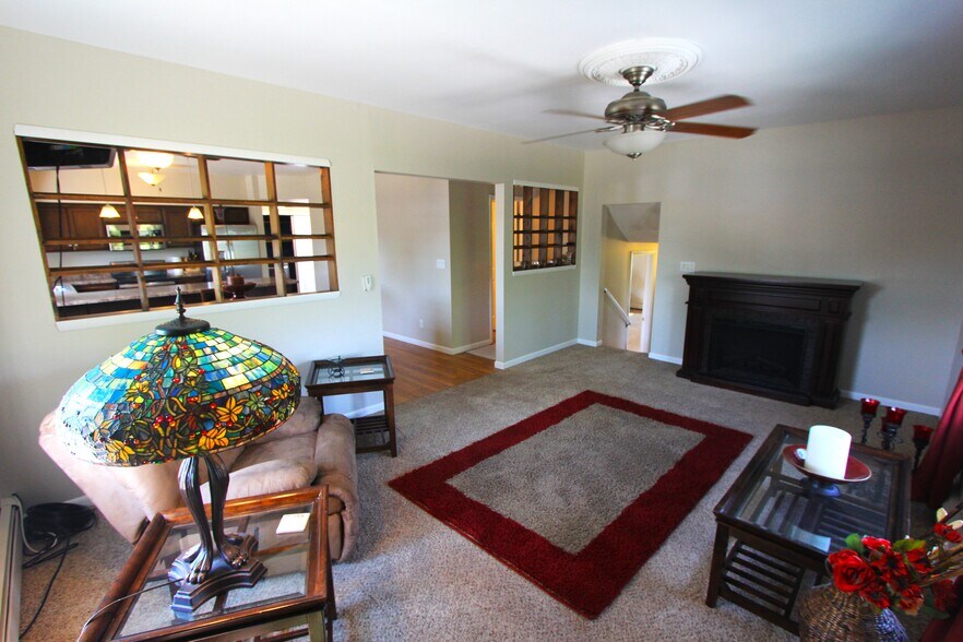 More Photos Of W3239 Dundas Rd, Kaukauna Bar For Sale