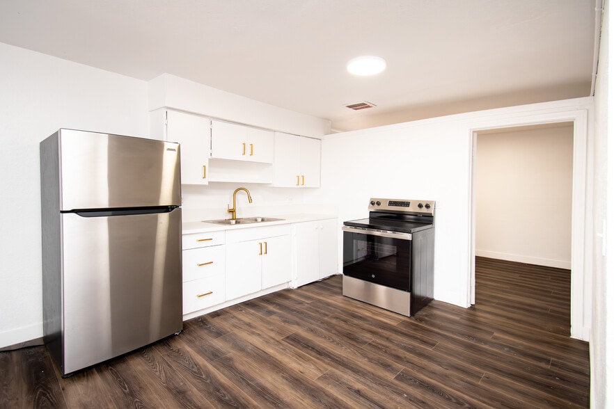 More Photos Of 2216-2224 Tam Dr, Las Vegas Apartments For Sale
