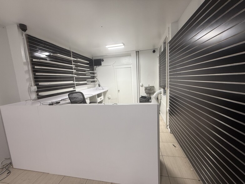More Photos Of 163 E 36th St, New York Apartments For Lease