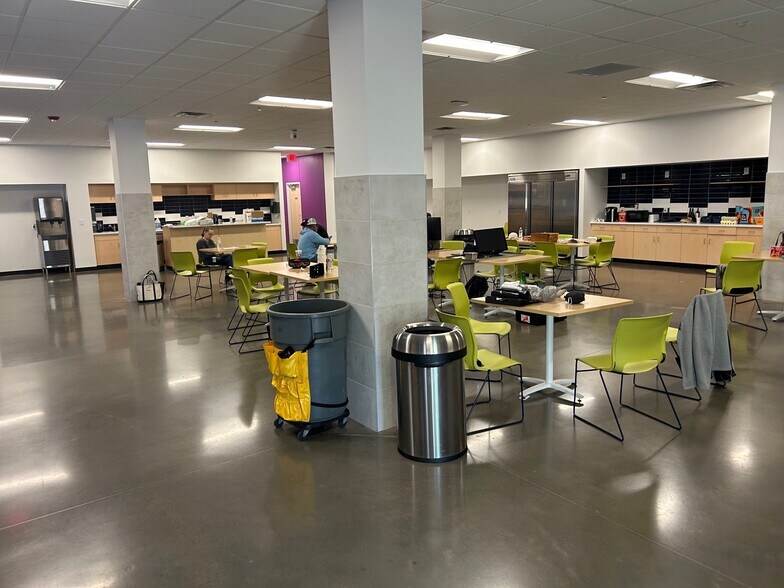 More Photos Of 260 Midway Dr, Union Manufacturing For Lease