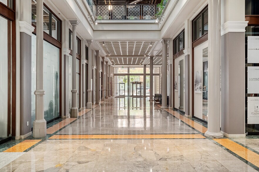 More Photos Of 555 Washington Ave, Saint Louis Office For Lease