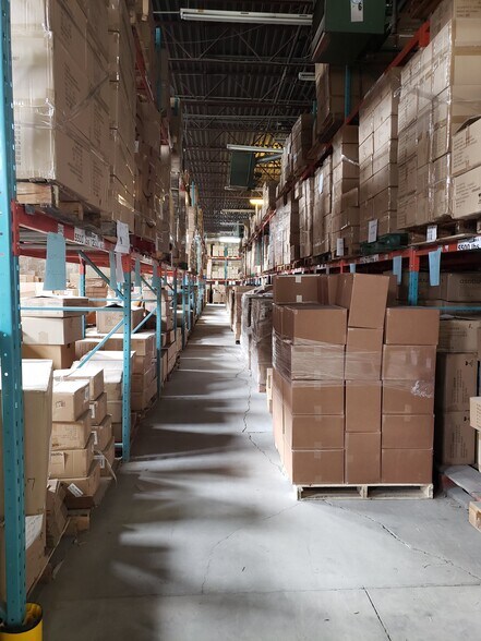 More Photos Of 165-185 Montée de Liesse, Montréal Warehouse For Sale