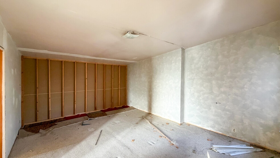 More Photos Of 24 E University Ave, Cincinnati Apartments For Sale