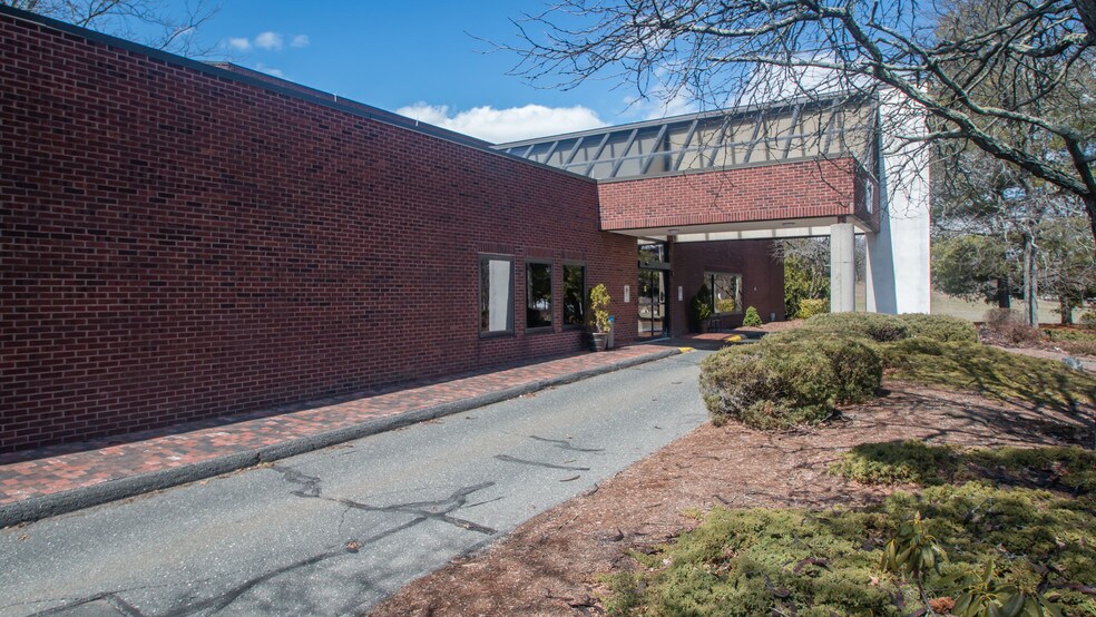 More Photos Of 67 Sand Pit Rd, Danbury Medical For Lease