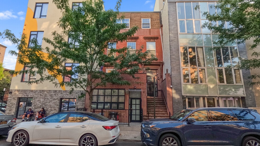 More Photos Of 197 Humboldt St, Brooklyn Apartments For Sale