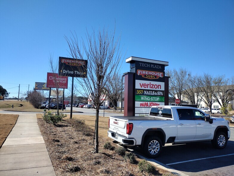 More Photos Of 665 Highway 29 N, Athens Restaurant For Sale