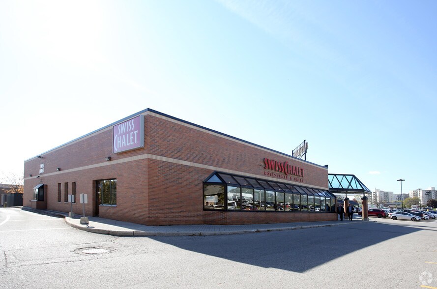 More Photos Of 735 Wonderland Rd N, London Freestanding For Lease