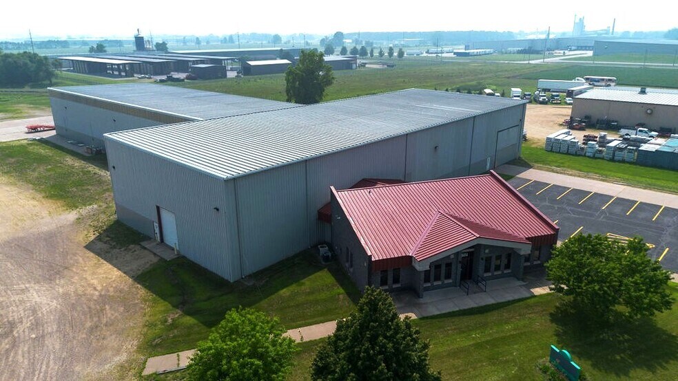 More Photos Of 5414 Packer Dr, Menomonie Manufacturing For Sale