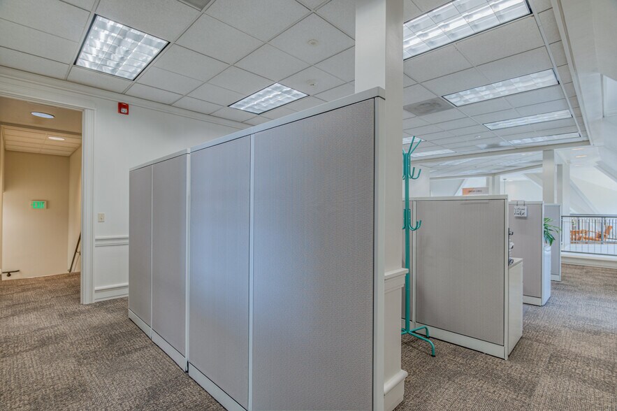 More Photos Of 345 SE 3rd St, Bend Office For Sale