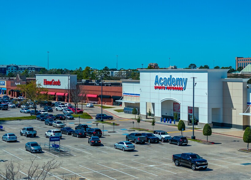 More Photos Of 7502-7950 W FM-1960, Houston Unknown For Lease