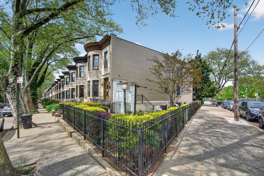 More Photos Of 655 76th St, Brooklyn Healthcare For Sale