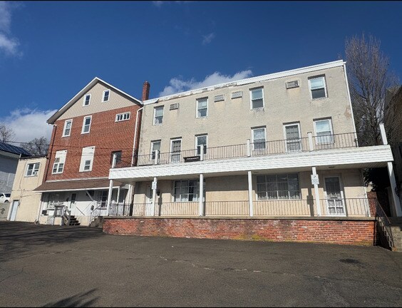 More Photos Of 100-120 Green St, Doylestown Apartments For Sale