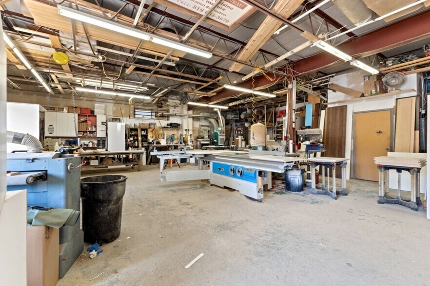 More Photos Of 25 Rue Audet, Gatineau Freestanding For Sale