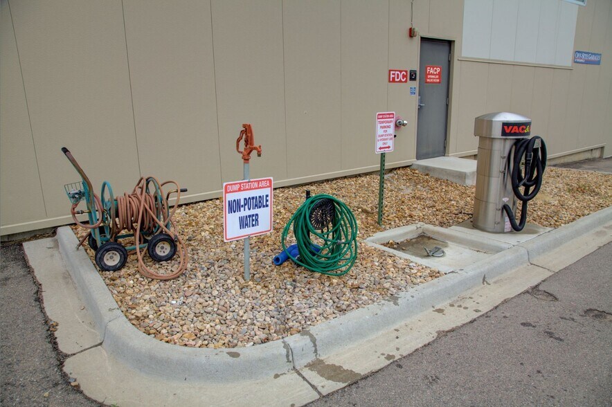 More Photos Of 2364 Industrial Ln, Broomfield Warehouse For Sale