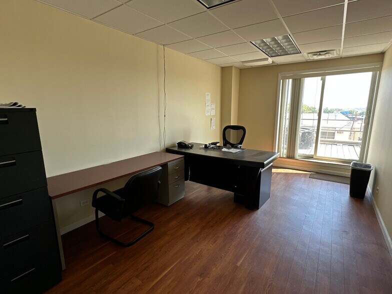 More Photos Of 46-27 54th Rd, Maspeth Industrial For Lease