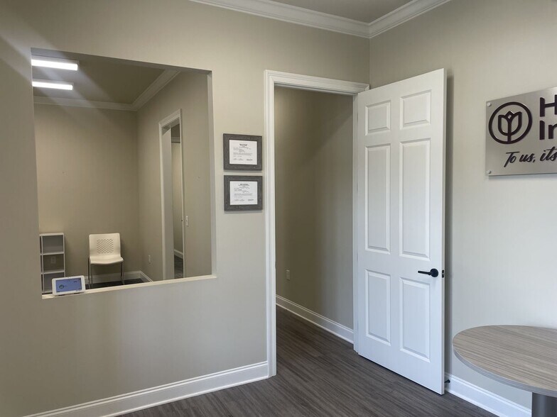 More Photos Of 1201 S Purpera Ave, Gonzales Office For Lease