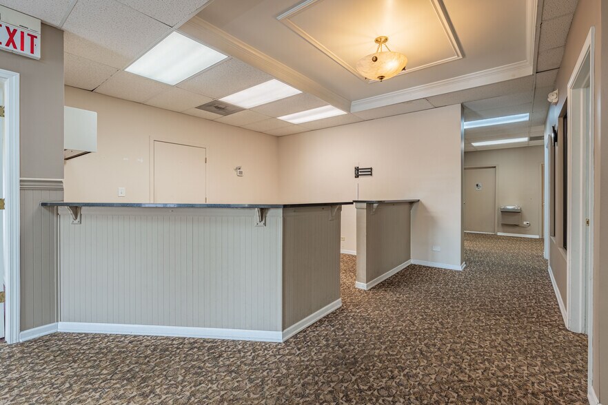 More Photos Of 1219 Ogden Ave, Downers Grove Office For Sale