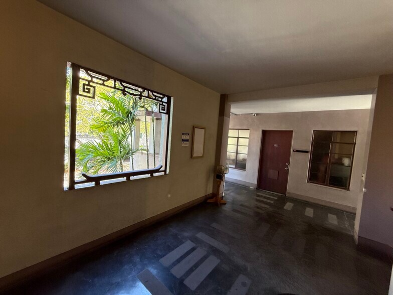 More Photos Of 1401-1415 Kalakaua Ave, Honolulu Storefront Retail Office For Sale