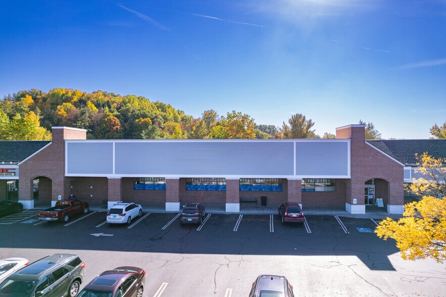 More Photos Of 10 Benning St, West Lebanon Unknown For Lease