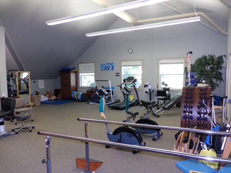 More Photos Of 171 Daniel Webster Hwy, Belmont Storefront Retail Office For Lease