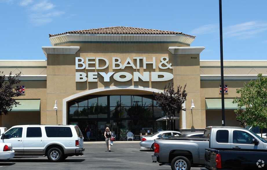 More Photos Of 5000 Stockdale Hwy, Bakersfield Department Store For Sale