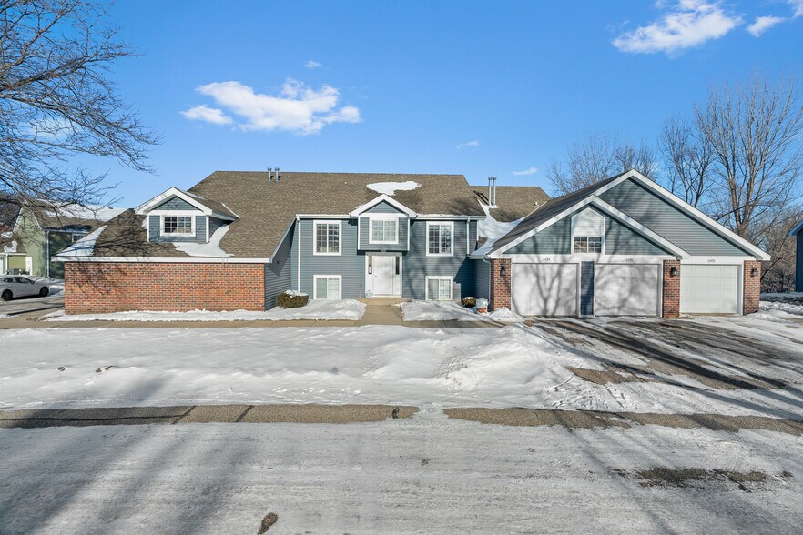 Primary Photo Of 8254 Windsong Dr, Eden Prairie Apartments For Sale